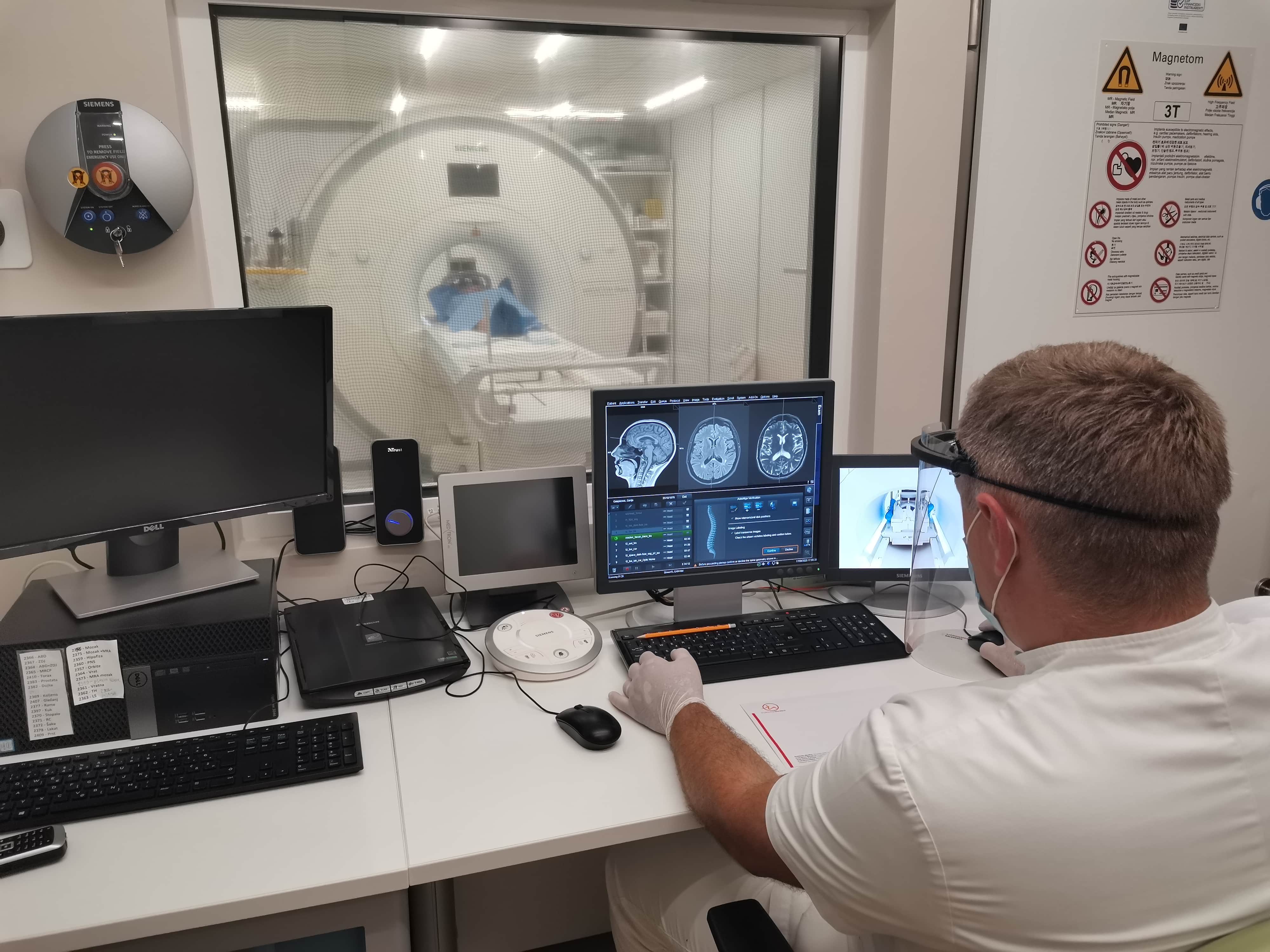 MR orbite na MR 3T - Poliklinika Medikol MR orbite na MR 3T