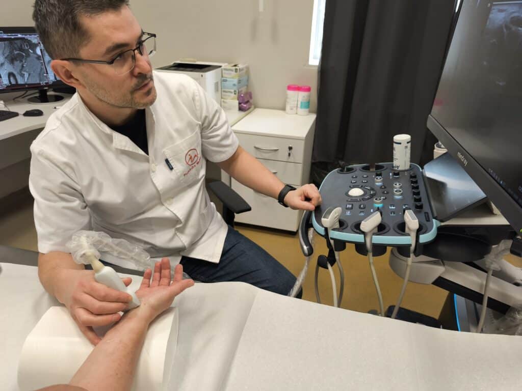 injekcija pod kontrolom ultrazvuka za sindrom karpalnog tunela